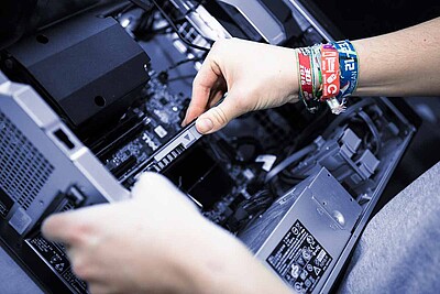 薪水： IT 5