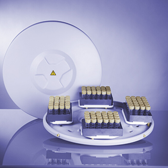 转子 4x24MG5 是专为微波合成中，以克级尺度从化学靶物到先导化合物的合成和平行合成方法优化而设计的。其可靠的配置具有 96 个一次性玻璃反应管，布置在 ANSI 格式碳化硅块中，采用便利的 6x4 矩阵，用于最高达 200 °C 和 20 bar 的反应条件。